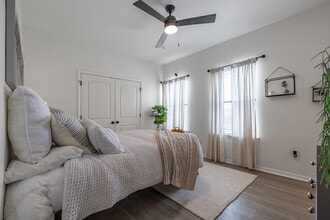 The Village on Telluride in San Marcos, TX - Building Photo - Interior Photo