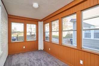 373 N Firestone Blvd in Akron, OH - Building Photo - Building Photo