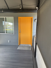 1635 Scott Ave in Los Angeles, CA - Foto de edificio - Building Photo