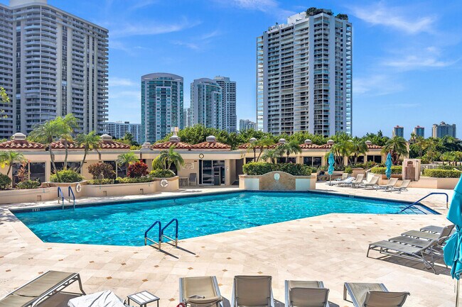 19667 Turnberry Way in Aventura, FL - Building Photo - Building Photo