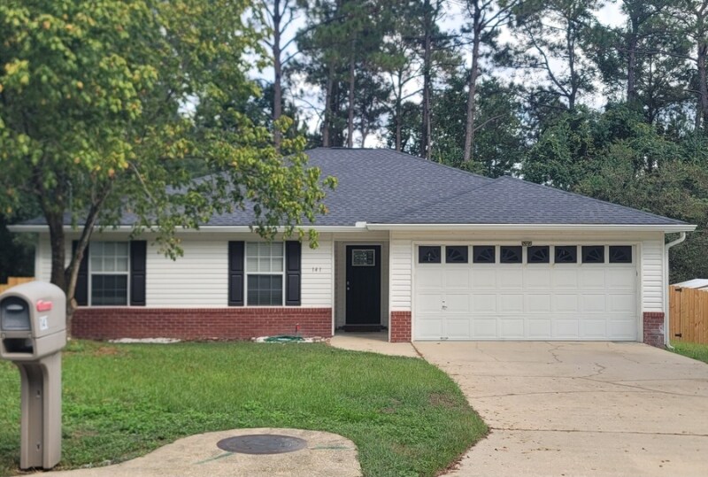 141 Palmetto Dr in Crestview, FL - Building Photo