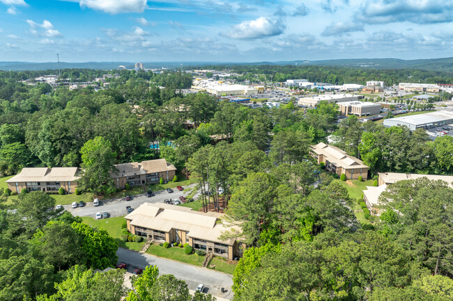 Four Seasons Condos in Vestavia Hills, AL - Building Photo - Building Photo