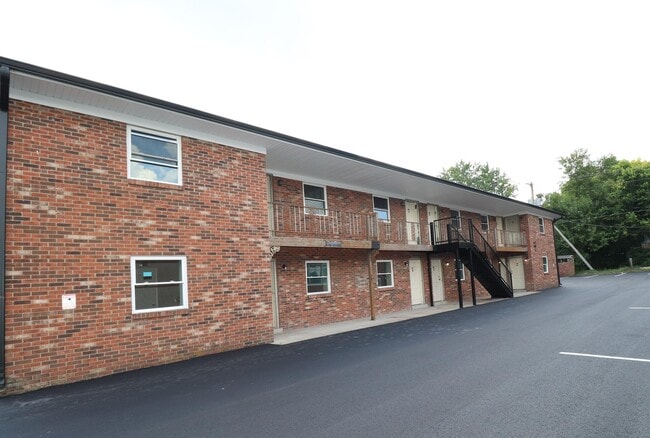property at 203 S 1st St