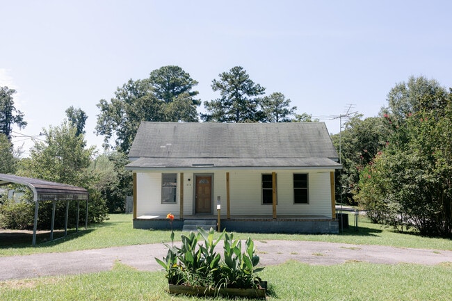 213 Noble St