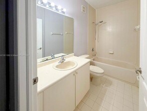 1677 SE 27th Ct in Homestead, FL - Building Photo - Building Photo