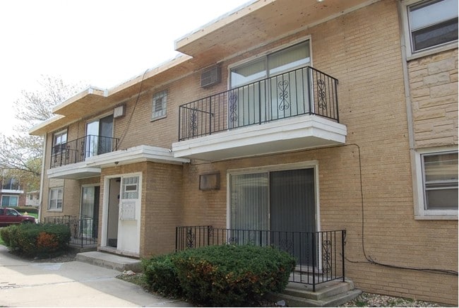 15210-14 Chicago Rd in Dolton, IL - Building Photo - Building Photo