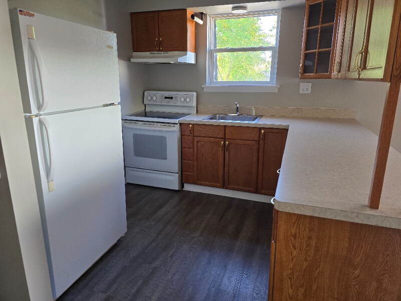 645 Westmoreland Dr in Vernon Hills, IL - Building Photo
