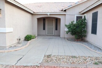 5375 W Kaler Cir in Glendale, AZ - Building Photo - Building Photo