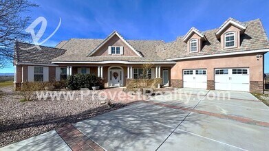 13838 Yuma Rd in Apple Valley, CA - Building Photo - Building Photo