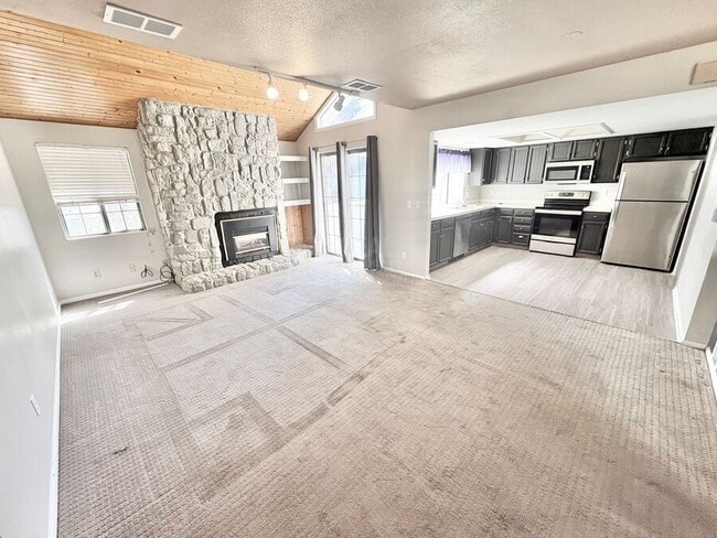 12642 E Warren Dr in Aurora, CO - Building Photo - Building Photo