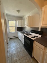 3853 N Main St, Unit 2 in Fall River, MA - Building Photo - Building Photo