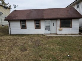 5950 N 70th St in Milwaukee, WI - Building Photo