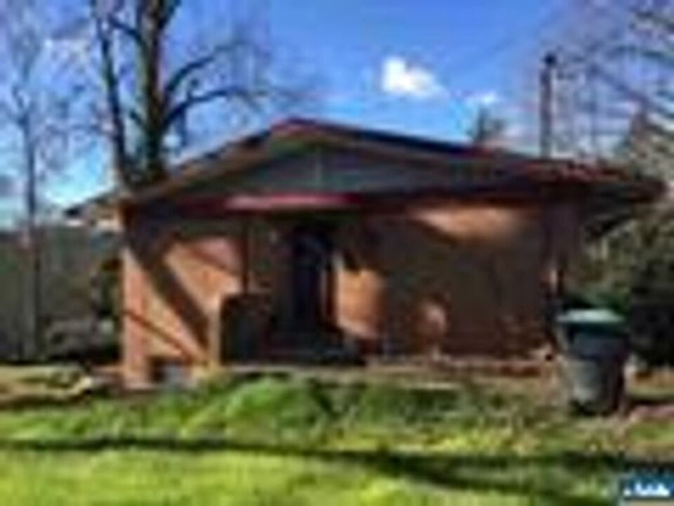 130 Apple Tree Rd in Charlottesville, VA - Building Photo
