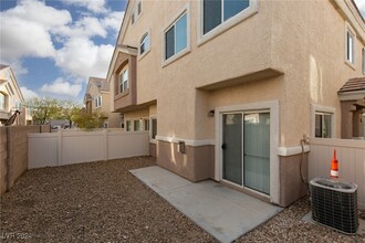 8790 Horizon Wind Ave in Las Vegas, NV - Building Photo - Building Photo