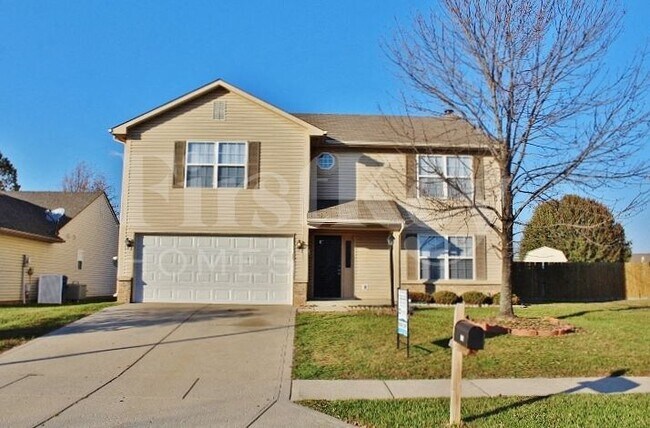 7626 Stockard St in Indianapolis, IN - Foto de edificio - Building Photo