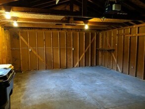 327 Taylor St in Pecatonica, IL - Building Photo - Building Photo