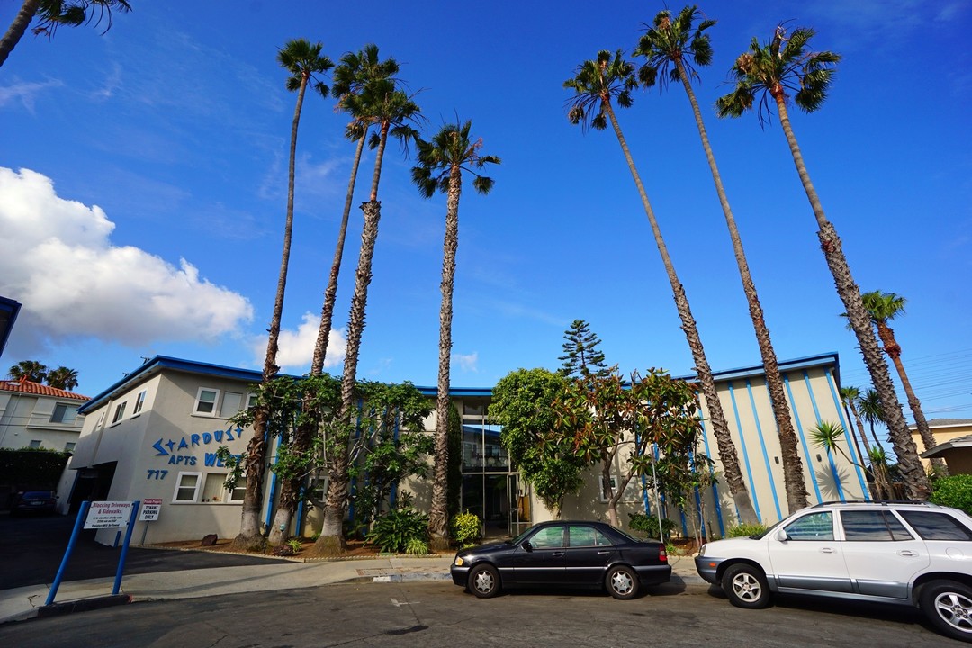 Pacific Apartment Homes in El Segundo, CA - Building Photo