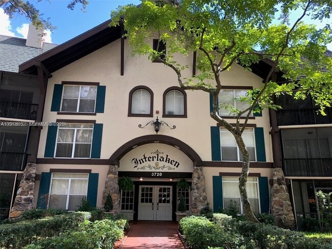 property at 3720 Inverrary Dr