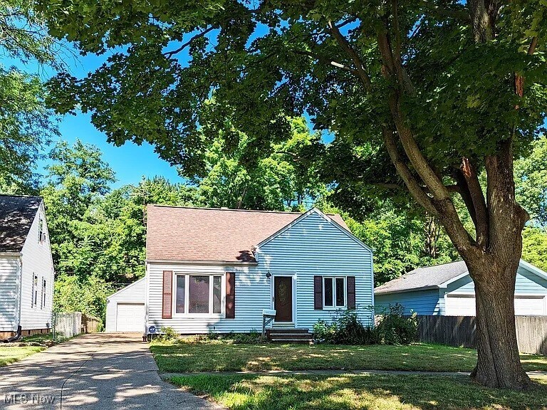 4294 W 191st St in Cleveland, OH - Building Photo