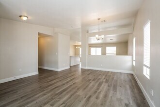 3015 W Hammer Ln in North Las Vegas, NV - Building Photo - Building Photo