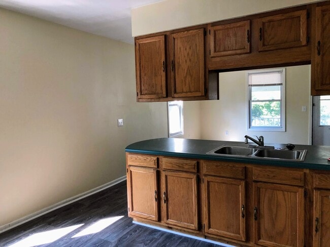 520 Harlan Ave NE in Grand Rapids, MI - Building Photo - Building Photo