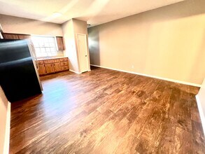 542 5th Ave-Unit -Unit 1 in New Kensington, PA - Building Photo - Building Photo