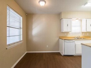 12104 Bishop Dr in Balch Springs, TX - Building Photo - Building Photo