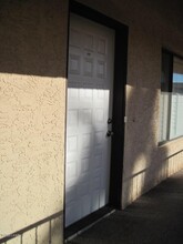 1806 Swanson Ave-Unit -202 in Lake Havasu City, AZ - Building Photo - Building Photo