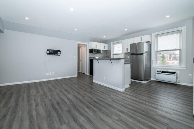 3 Harbor Ln in New Rochelle, NY - Building Photo - Building Photo