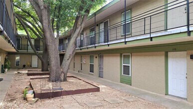 2021 Bluebonnet Ln in Austin, TX - Building Photo - Building Photo