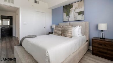 2250 McGregor Blvd, Unit 2223 in Ft. Myers, FL - Foto de edificio - Building Photo