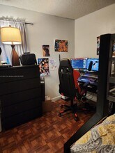 2221 Sherman Cir in Miramar, FL - Foto de edificio - Building Photo