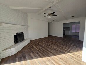 2211 33rd St in Lubbock, TX - Building Photo - Building Photo