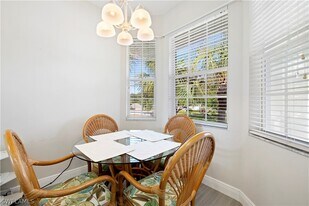 2290 Carrington Ct in Naples, FL - Building Photo