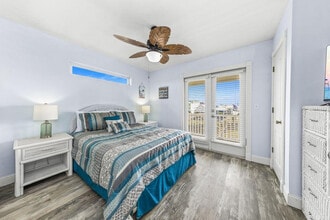 1433 W Lagoon Ave in Gulf Shores, AL - Building Photo - Building Photo