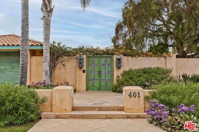 401 Alma Real Dr in Los Angeles, CA - Building Photo - Building Photo