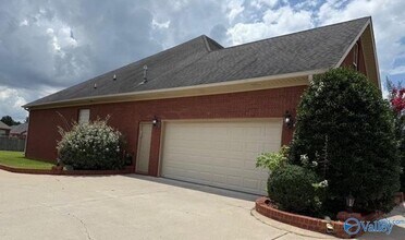 110 Arrow Path Dr in Huntsville, AL - Building Photo - Building Photo