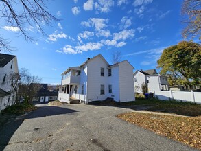 256 N Elm St-Unit -1 in Torrington, CT - Building Photo - Building Photo