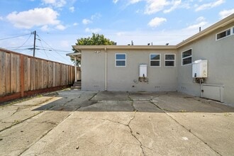 96 W Siino Ave, Unit 96 in Bay Point, CA - Foto de edificio - Building Photo