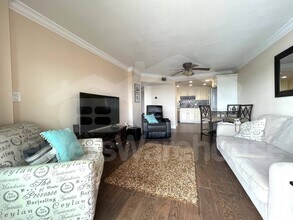 51 Island Way, Unit Unit 906 in Clearwater, FL - Building Photo - Building Photo