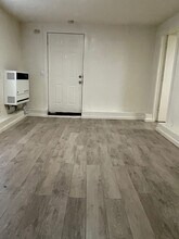 1070 54th St in Oakland, CA - Building Photo - Building Photo