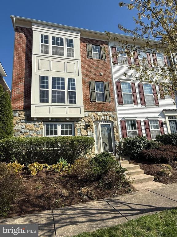 property at 23624 Overlook Park Dr
