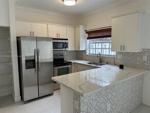 4959 SW 135th Way in Miramar, FL - Building Photo - Building Photo