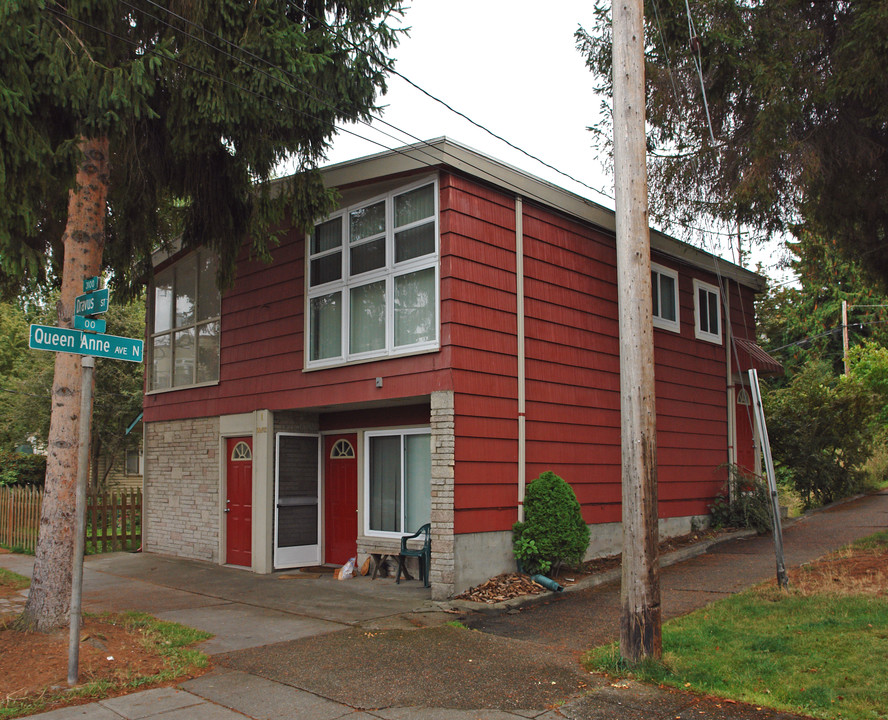 1 W Dravus St in Seattle, WA - Foto de edificio