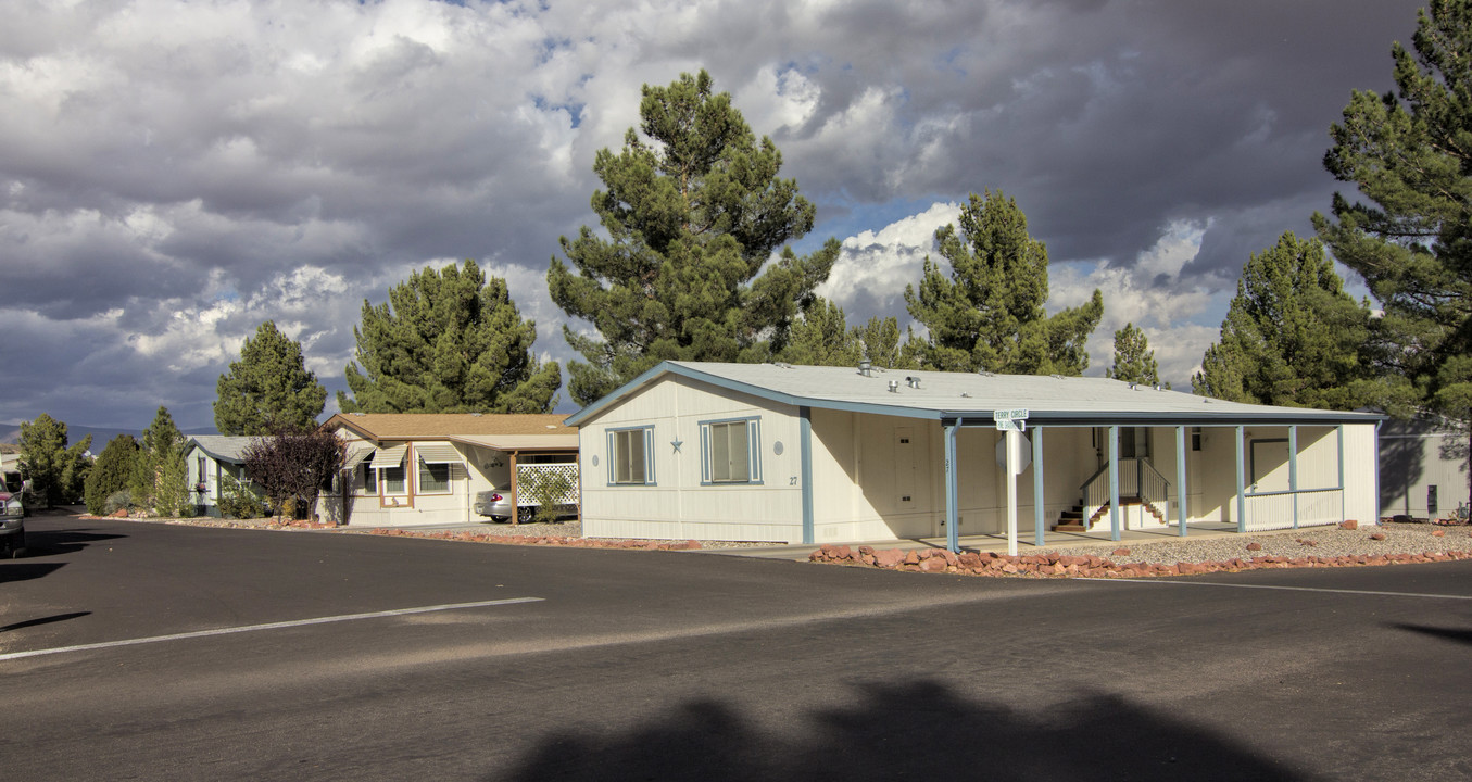 Pine Shadows MHP in Cottonwood, AZ - Building Photo