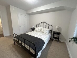 Oakwood Terrace in Barrie, ON - Building Photo - Building Photo