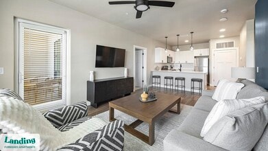 2445 Estrella Pkwy in Goodyear, AZ - Building Photo - Building Photo