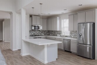 285 Trillium Pk Lp in Conroe, TX - Building Photo - Building Photo