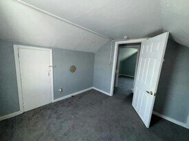 101 S Roosevelt Ave in Piqua, OH - Building Photo