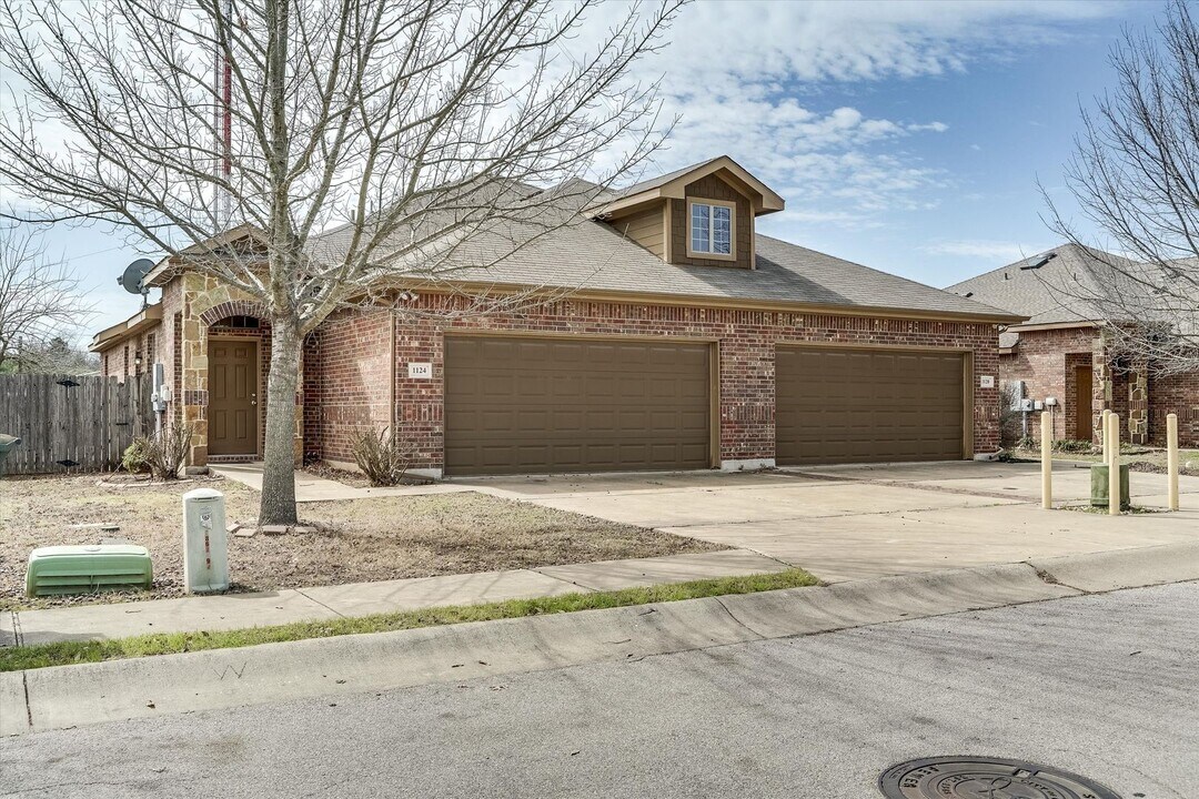 1124 Brendon Lee Lane in Georgetown, TX - Building Photo